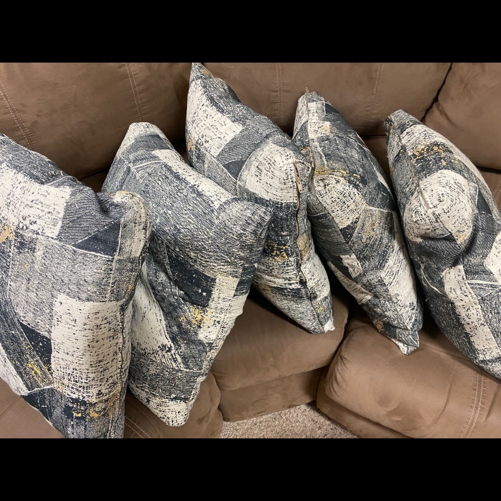 Throw Pillows
